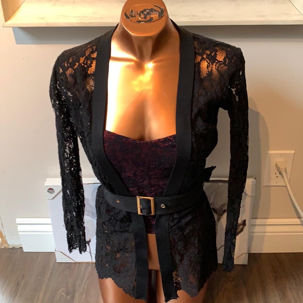 🥼ReVamped Lace Blouse